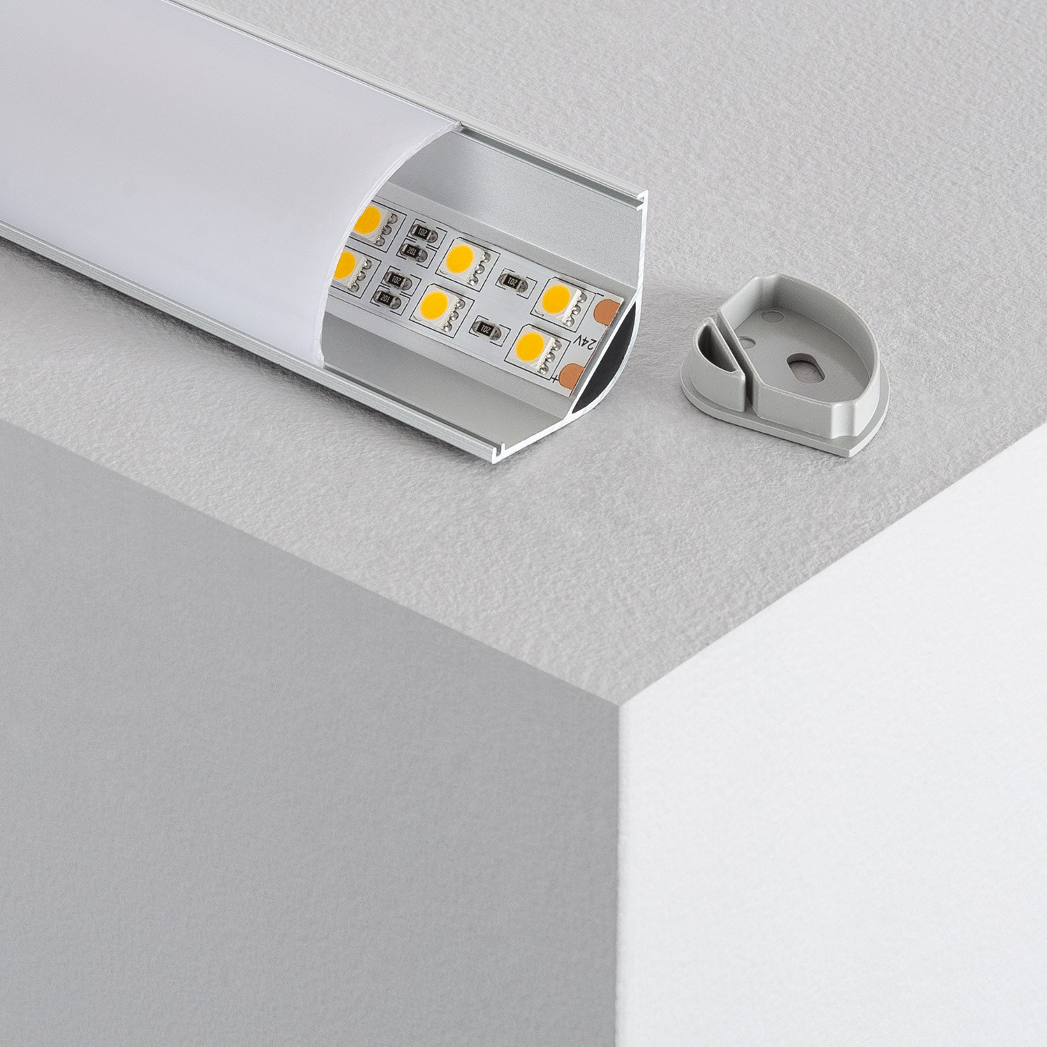 Aluminium Hoekprofiel Met Doorlopende Cover Voor LED Strips Tot 20 Mm